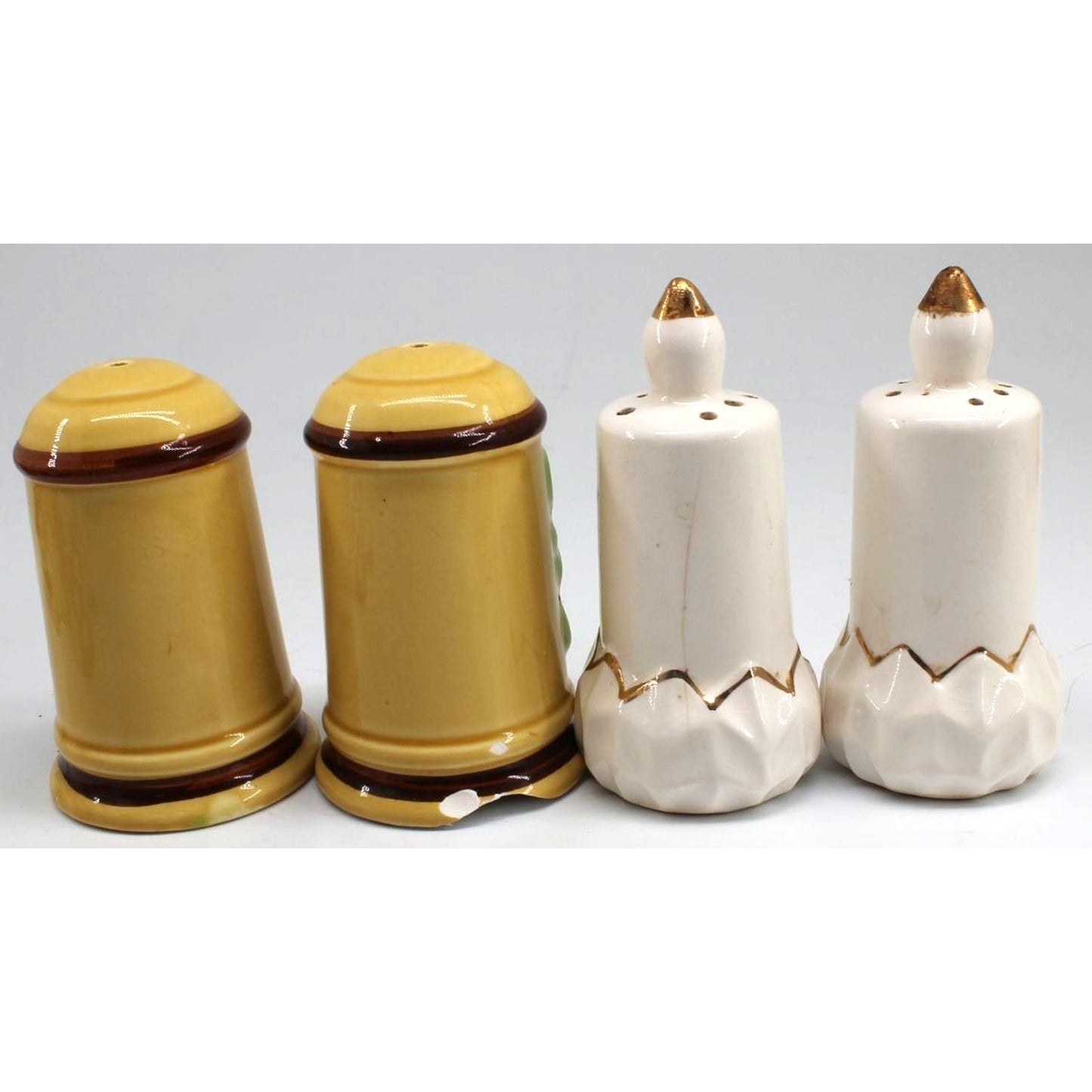 Lot 2 Two Vtg Salt Pepper Shakers Mt. Rushmore Souvenir & Blue Heart Yellow