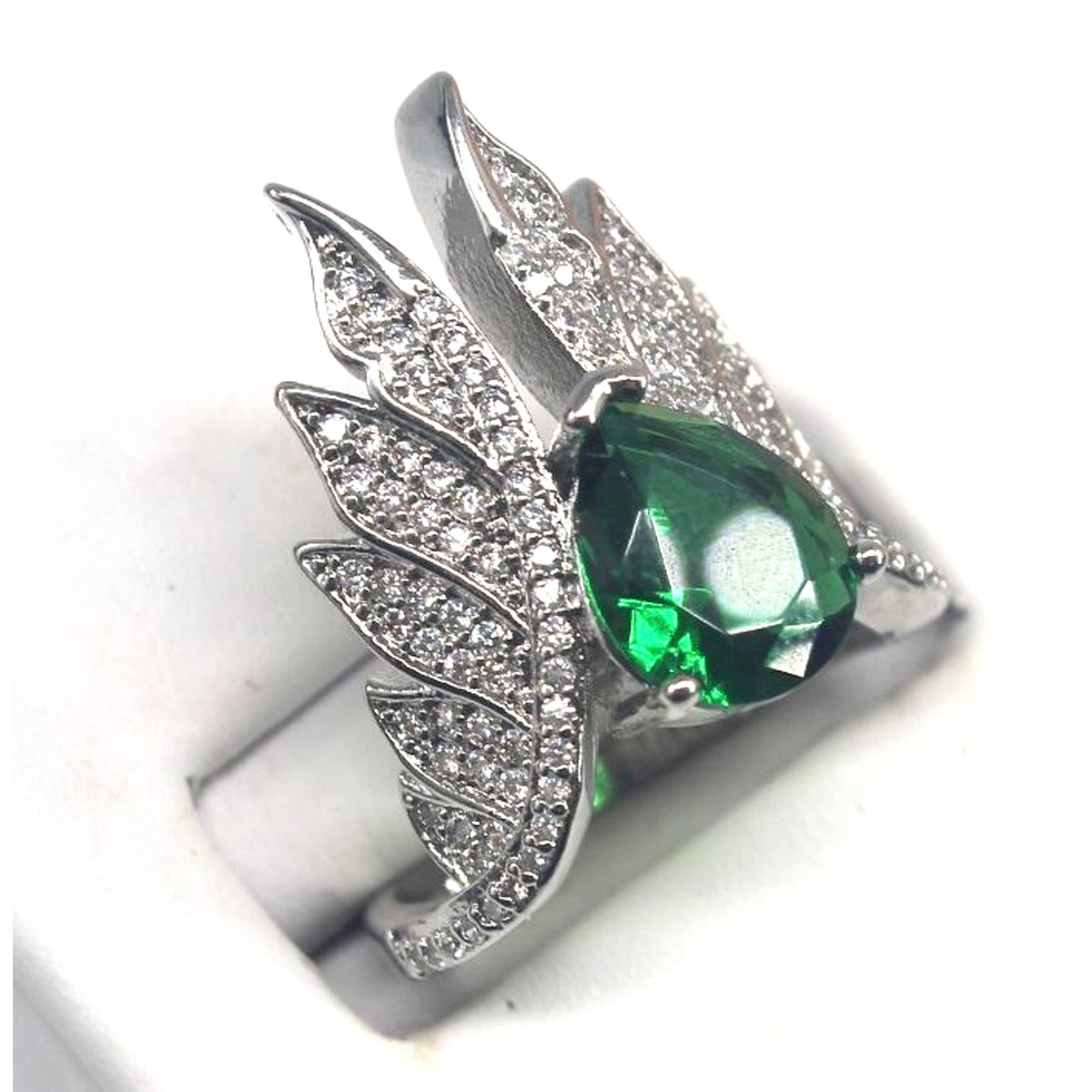Stunning Faux Emerald Silver Tone Ring Pave Rhinestone Wings • Size 6